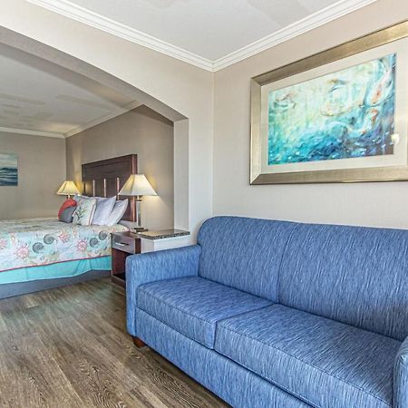 Ocean View King Suite With Modern Decor And Accents - Caravelle Resort 605 Sleeps 4 Guests Миртъл Бийч Екстериор снимка