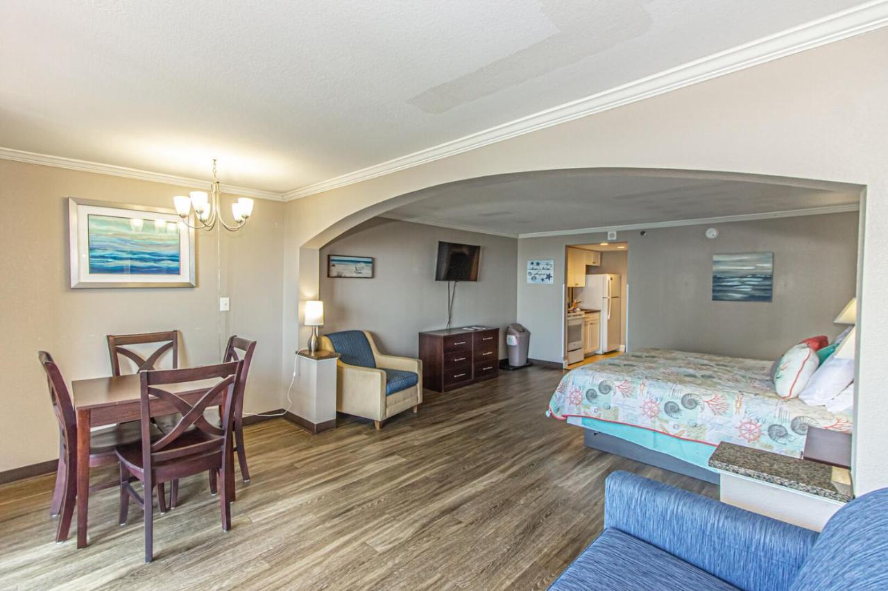 Ocean View King Suite With Modern Decor And Accents - Caravelle Resort 605 Sleeps 4 Guests Миртъл Бийч Екстериор снимка