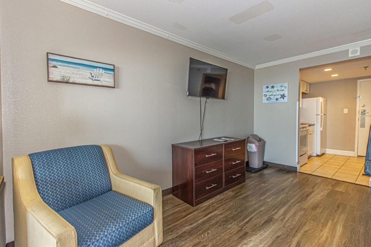 Ocean View King Suite With Modern Decor And Accents - Caravelle Resort 605 Sleeps 4 Guests Миртъл Бийч Екстериор снимка