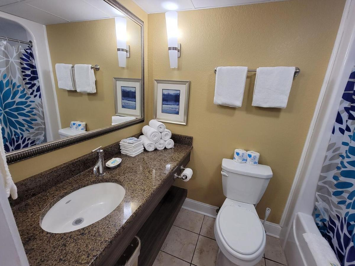 Ocean View King Suite With Modern Decor And Accents - Caravelle Resort 605 Sleeps 4 Guests Миртъл Бийч Екстериор снимка