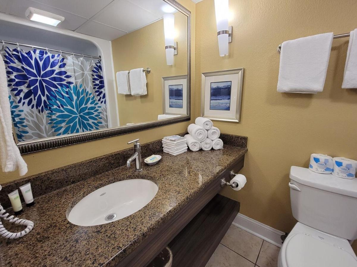 Ocean View King Suite With Modern Decor And Accents - Caravelle Resort 605 Sleeps 4 Guests Миртъл Бийч Екстериор снимка